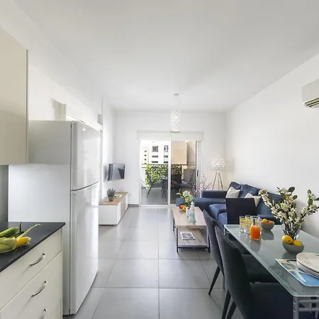 Airbnsea Centre Side Sea View