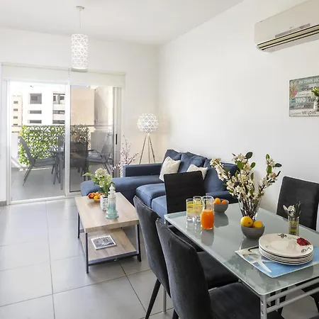 Airbnsea Centre Side Sea View * Λάρνακα