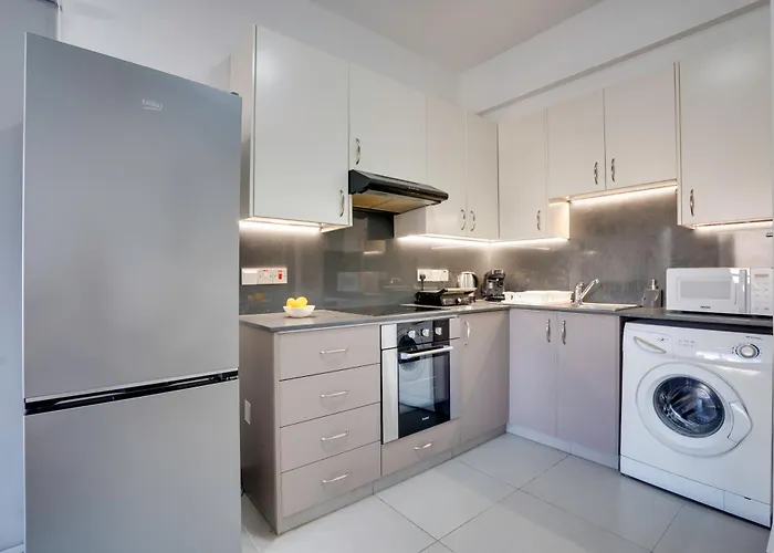 Apartment Airbnsea Centre Side Sea View Larnaca