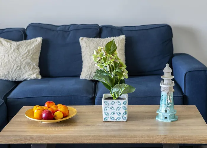 Airbnsea Centre Side Sea View Apartment