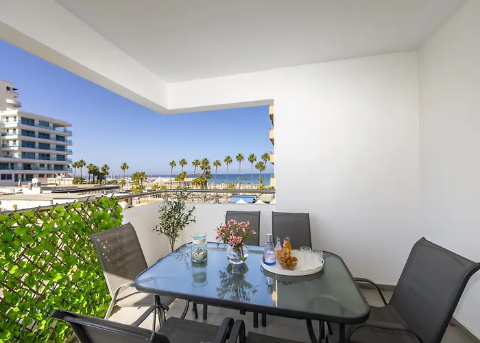 Airbnsea Centre Side Sea View *