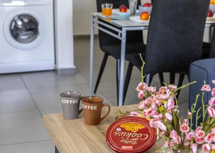 Apartment Airbnsea Centre Side Sea View