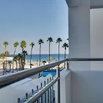 아파트 Airbnsea Centre Side Sea View