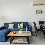 Airbnsea Centre Side Sea View