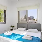 아파트 Airbnsea Centre Side Sea View