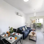 Airbnsea Centre Side Sea View 아파트 라르나카