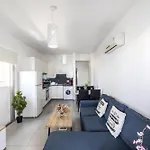 Airbnsea Centre Side Sea View شقة لارنكا