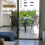 Airbnsea Centre Side Sea View 라르나카
