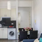 Airbnsea Centre Side Sea View شقة
