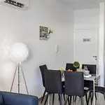 Airbnsea Centre Side Sea View شقة