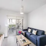 Airbnsea Centre Side Sea View Апартаменты Ларнака