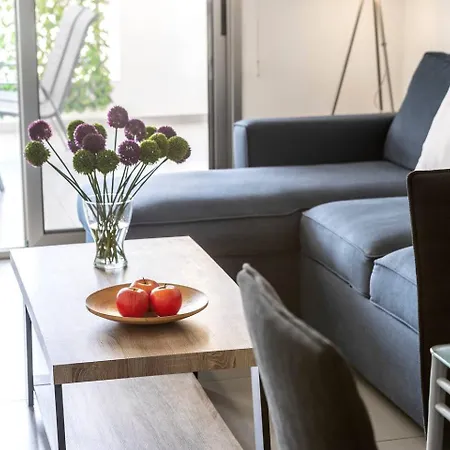 Airbnsea Centre Apts Apartament Larnaca