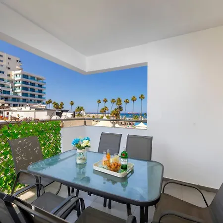 Airbnsea Centre Apts