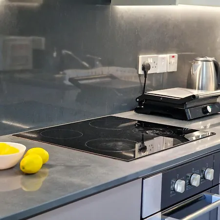 Апартаменты Airbnsea Centre Side Sea View Ларнака