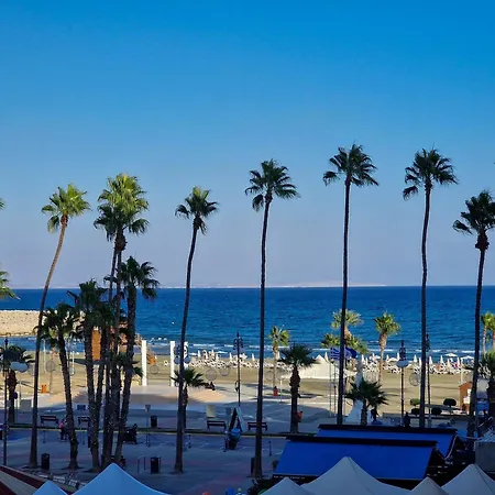 Airbnsea Centre Side Sea View * Ларнака