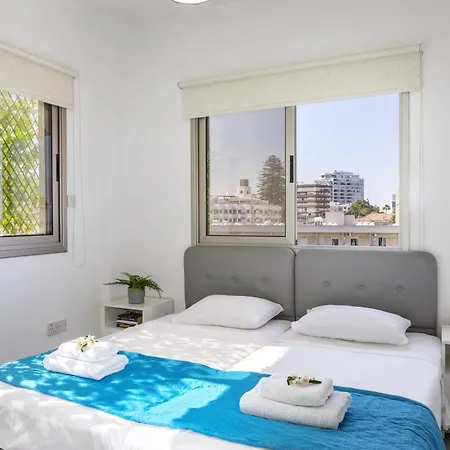 Апартаменты Airbnsea Centre Side Sea View