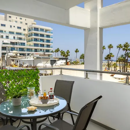 Airbnsea Centre Side Sea View Lejlighed Larnaca
