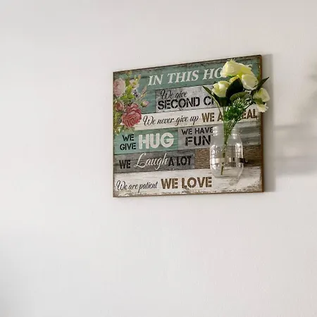 Апартаменты Airbnsea Centre Side Sea View *