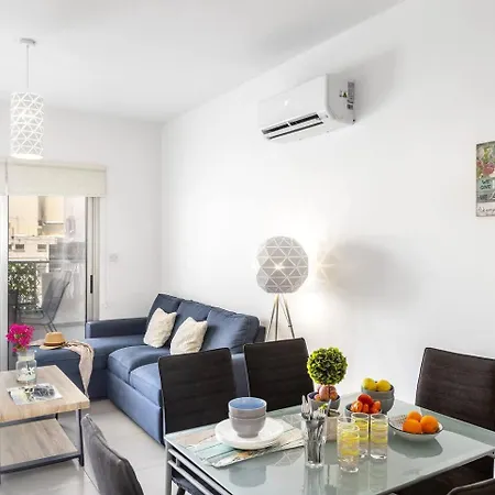 Апартаменты Airbnsea Centre Side Sea View