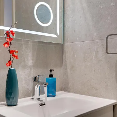 Lejlighed Airbnsea Centre Side Sea View Larnaca