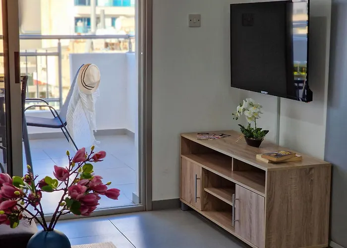 Airbnsea Centre Side Sea View