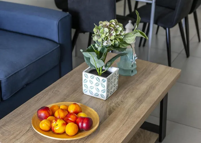 Airbnsea Centre Side Sea View Apartament Larnaca