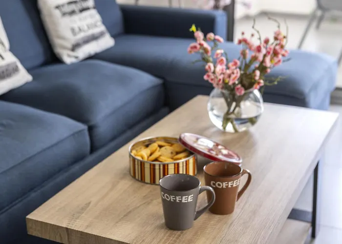 Airbnsea Centre Side Sea View * Lárnaca