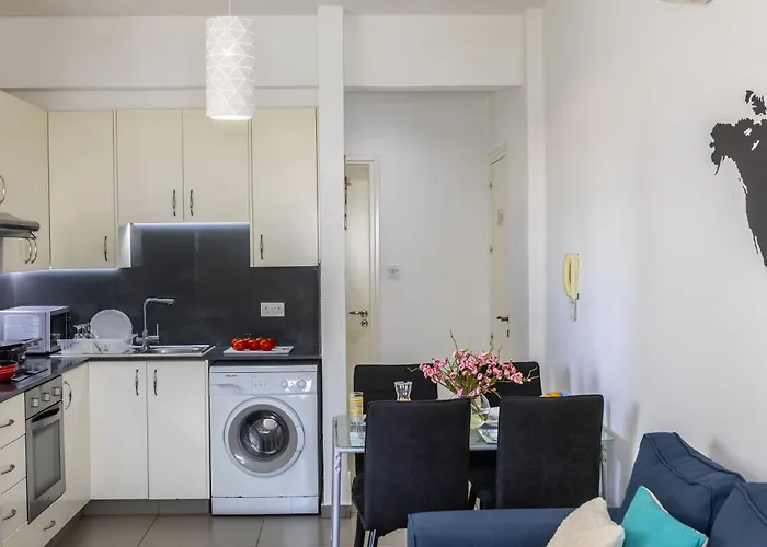 Airbnsea Centre Side Sea View Apartament